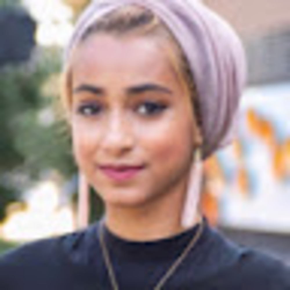 Meet your Posher, Israa